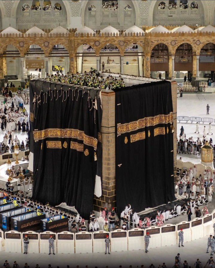 Kaaba Kiswa Change Ceremony